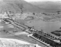 U.S. Bureau of Reclamation, Base of the dam in 1938, Construction of the Grand Coulee Dam.